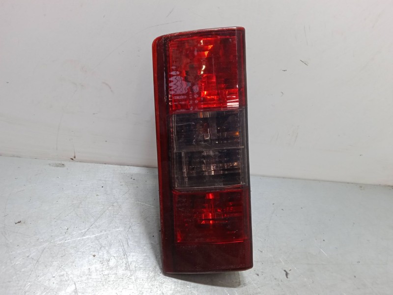 Recambio de piloto trasero izquierdo para opel combo tour 1.7 di 16v referencia OEM IAM   