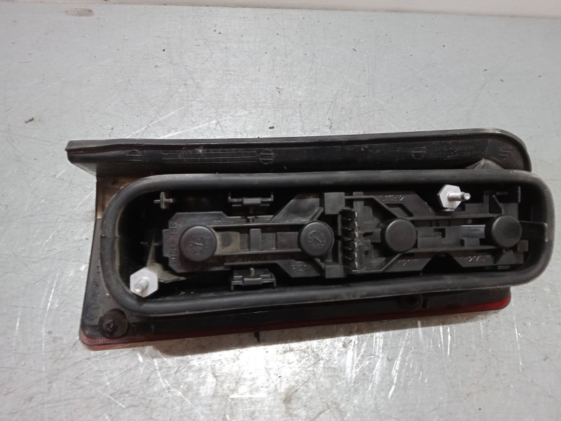 Recambio de piloto trasero izquierdo para opel combo tour 1.7 di 16v referencia OEM IAM   