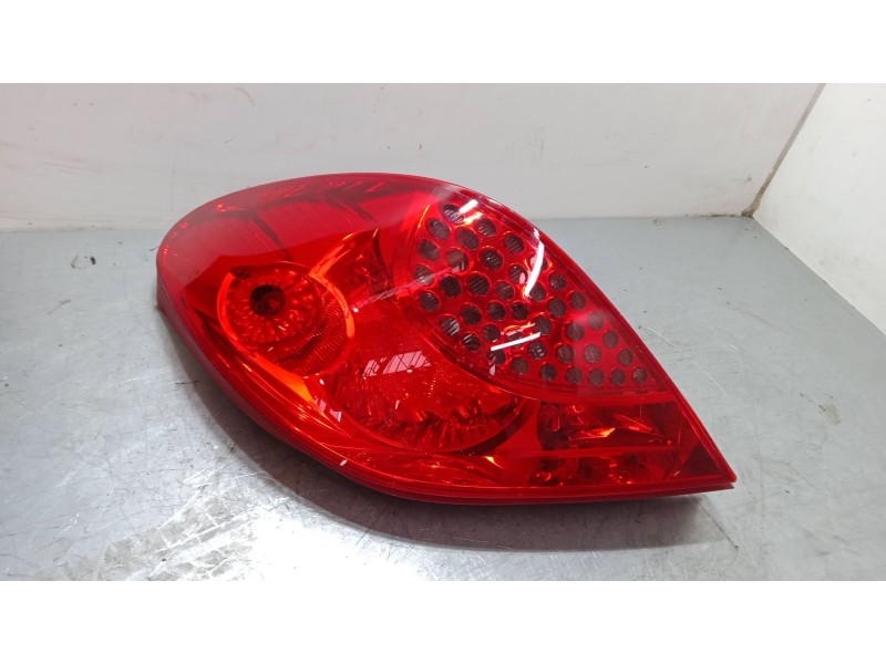 Recambio de piloto trasero derecho para peugeot 207 cc (wd_) 1.6 16v referencia OEM IAM   