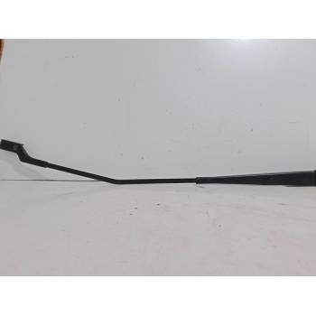 BRAZO LIMPIA DELANTERO DERECHO 
