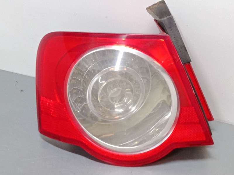 Recambio de piloto trasero izquierdo para volkswagen passat b6 (3c2) 1.9 tdi referencia OEM IAM 3C5945095H  