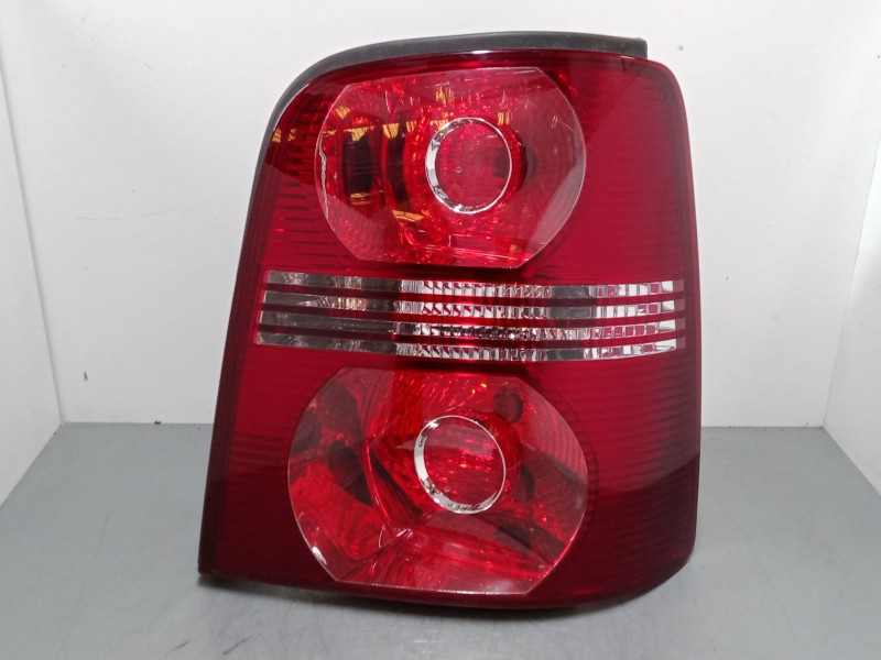 Recambio de piloto trasero derecho para volkswagen touran (1t1, 1t2) 1.9 tdi referencia OEM IAM   