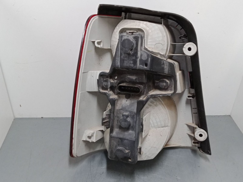 Recambio de piloto trasero derecho para volkswagen touran (1t1, 1t2) 1.9 tdi referencia OEM IAM   