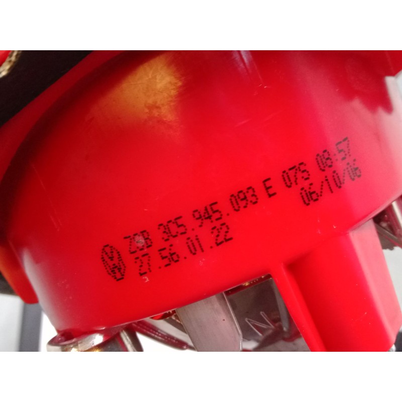 Recambio de piloto trasero porton izquierdo para volkswagen passat b6 (3c2) 2.0 tdi referencia OEM IAM 3C5945093E  