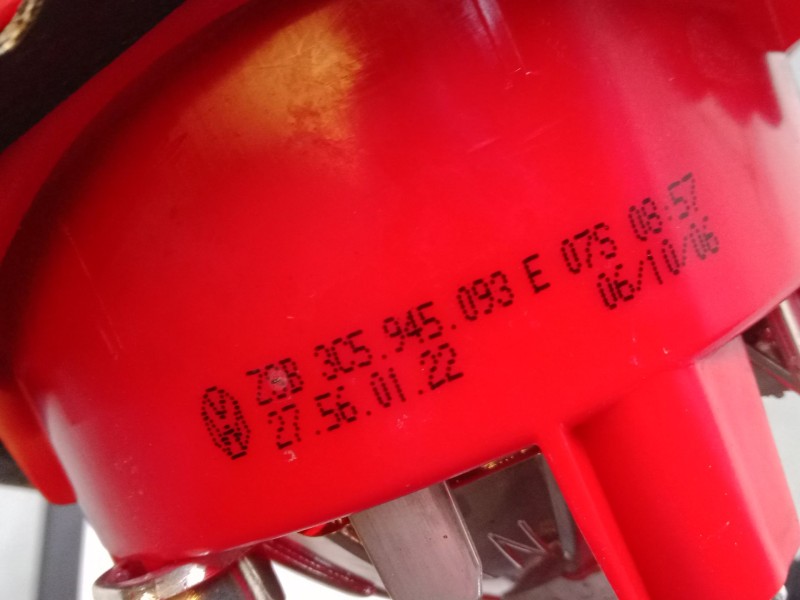 Recambio de piloto trasero porton izquierdo para volkswagen passat b6 (3c2) 2.0 tdi referencia OEM IAM 3C5945093E  