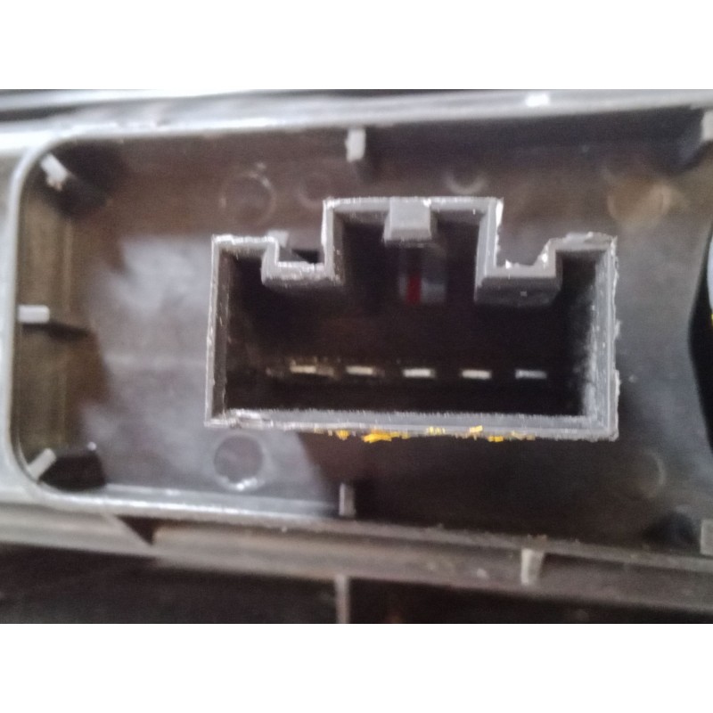 Recambio de piloto trasero izquierdo para ford fiesta v (jh_, jd_) 1.4 tdci referencia OEM IAM 2S6113A603B   Recambio de piloto trasero izquierdo para ford fiesta v (jh_, jd_) 1.4 tdci referencia OEM IAM 2S6113A603B