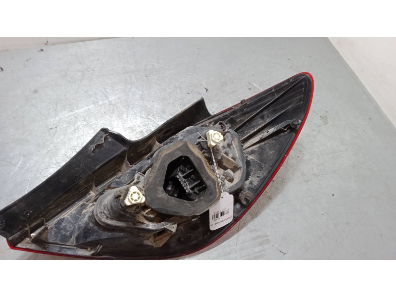 Recambio de piloto trasero izquierdo para opel corsa d (s07) 1.2 (l08, l68) referencia OEM IAM 13269050  89318811