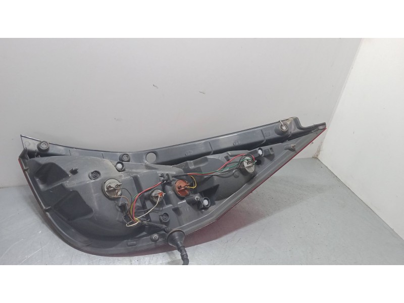 Recambio de piloto trasero izquierdo para hyundai i30 (fd) 1.4 referencia OEM IAM 924012R0  