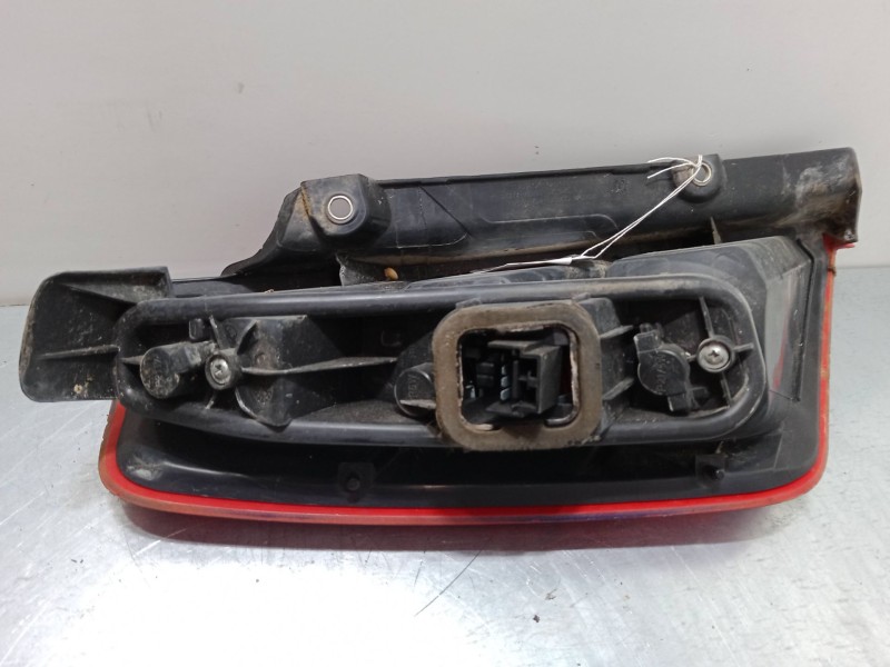 Recambio de piloto trasero derecho para fiat grande punto van (199_) 1.4 (199cxb1a, 199dxb1a) referencia OEM IAM 51701590  