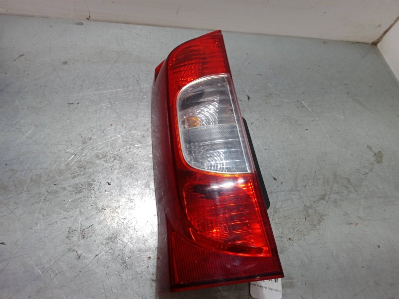 Recambio de piloto trasero izquierdo para peugeot bipper (aa_) 1.4 hdi referencia OEM IAM 01353206080  