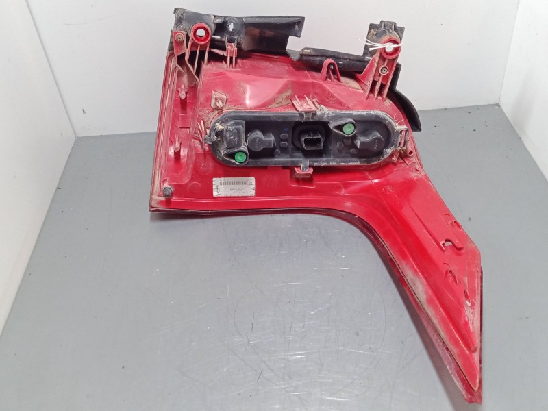 Recambio de piloto trasero izquierdo para peugeot 5008 (0u_, 0e_) 1.6 bluehdi 120 referencia OEM IAM 9672666580  