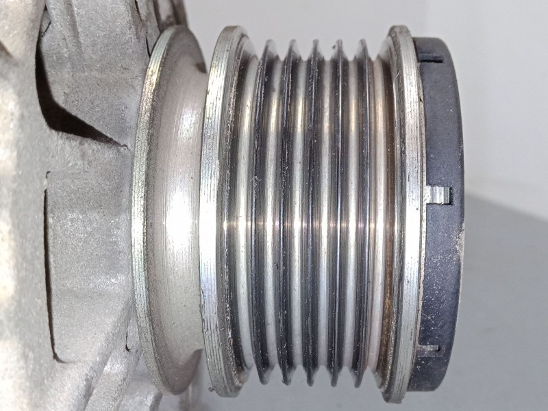 Recambio de alternador para renault captur i (j5_, h5_) 1.5 dci 90 referencia OEM IAM 2S1001318RA  TG12C2412627732A