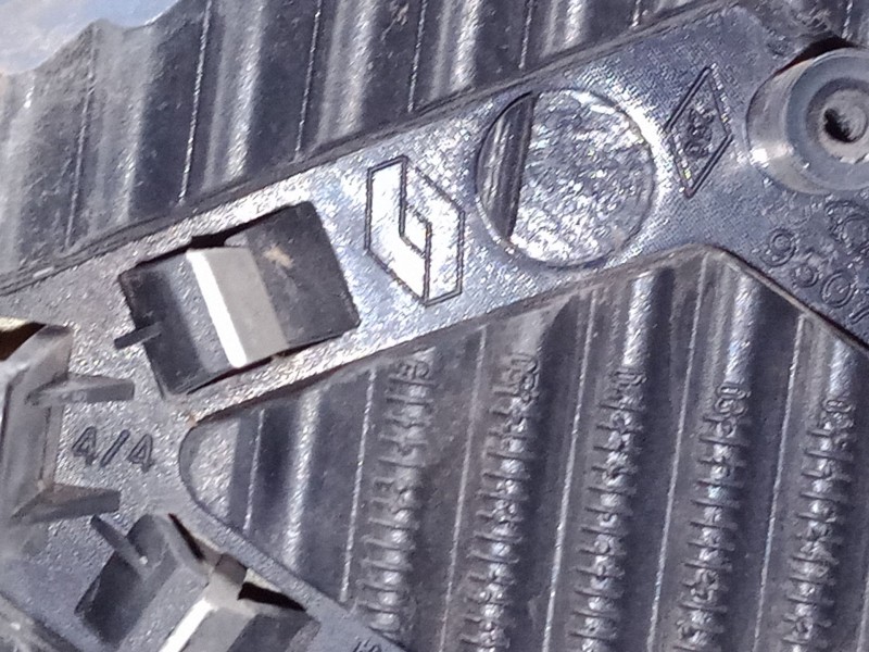 Recambio de anagrama para renault scénic ii (jm0/1_) 1.6 16v (jm1r) referencia OEM IAM   