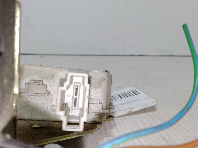 Recambio de cerradura maletero / porton para ford fiesta furgoneta/monovolumen (f3l, f5l) 1.3 referencia OEM IAM 7M4827505  
