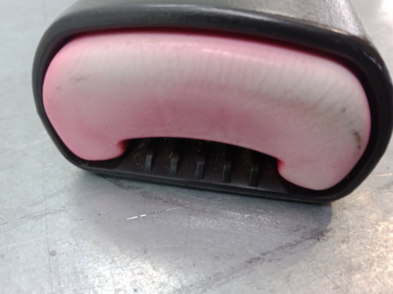 Recambio de anclaje cinturon trasero izquierdo para opel antara a (l07) 2.0 cdti referencia OEM IAM 96475892  