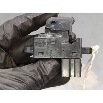 MANDO ELEVALUNAS TRASERO IZQUIERDO 25411BR00A 