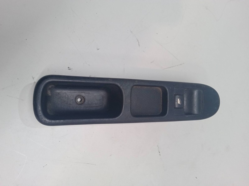 Recambio de mando elevalunas delantero derecho para peugeot 307 sw (3h) 1.6 hdi 110 referencia OEM IAM   