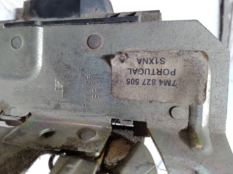 Recambio de cerradura maletero / porton para ford fiesta furgoneta/monovolumen (f3l, f5l) 1.3 referencia OEM IAM 7M4827505  