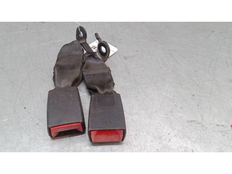 ANCLAJE CINTURON TRASERO IZQUIERDO 