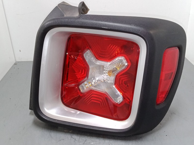 Recambio de piloto trasero derecho para jeep renegade suv (bu, b1, bv) 1.6 crd referencia OEM IAM 51964233  