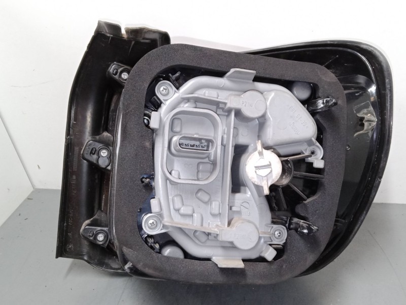 Recambio de piloto trasero izquierdo para jeep renegade suv (bu, b1, bv) 1.6 crd referencia OEM IAM 51964234  