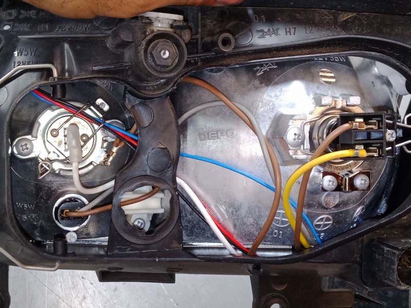 Recambio de faro derecho para volkswagen polo (6n2) 1.0 referencia OEM IAM   