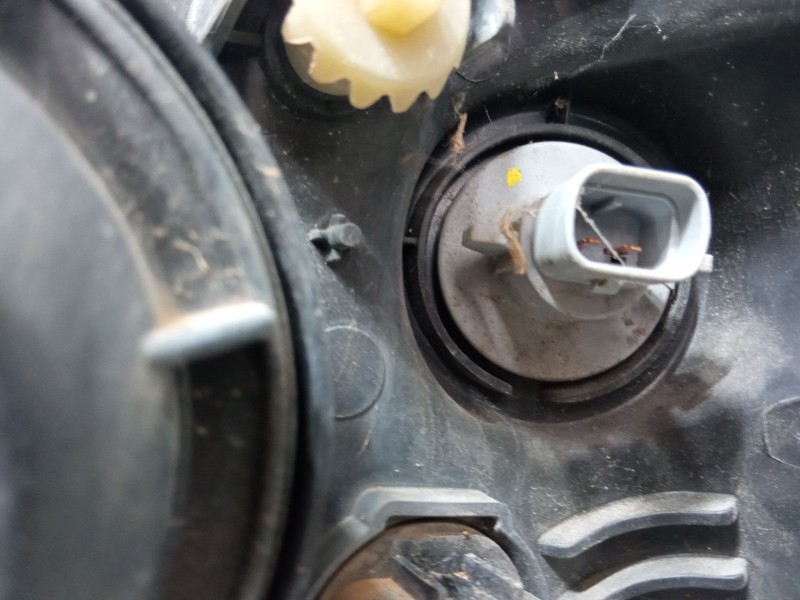 Recambio de faro derecho para chevrolet aveo hatchback (t300) 1.4 referencia OEM IAM 96831062   Recambio de faro derecho para chevrolet aveo hatchback (t300) 1.4 referencia OEM IAM 96831062