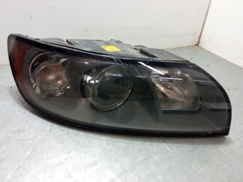 Recambio de faro derecho para volvo v50 (545) 1.8 referencia OEM IAM 30698886RH  0301198204