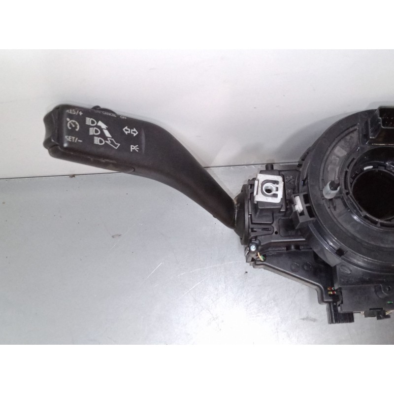 Recambio de mando luces para volkswagen golf plus v (5m1, 521) 1.9 tdi referencia OEM IAM 1K0953503ER 1K0959653C ANILLO 1K095351 Recambio de mando luces para volkswagen golf plus v (5m1, 521) 1.9 tdi referencia OEM IAM 1K0953503ER 1K0959653C ANILLO 1K095351