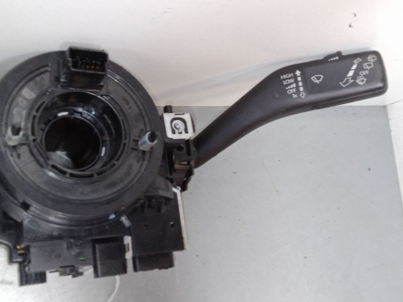 Recambio de mando luces para volkswagen golf plus v (5m1, 521) 1.9 tdi referencia OEM IAM 1K0953503ER 1K0959653C ANILLO 1K095351 Recambio de mando luces para volkswagen golf plus v (5m1, 521) 1.9 tdi referencia OEM IAM 1K0953503ER 1K0959653C ANILLO 1K095351