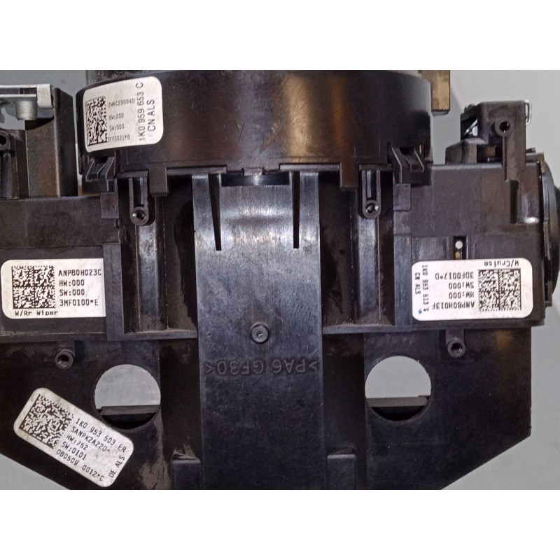 Recambio de mando luces para volkswagen golf plus v (5m1, 521) 1.9 tdi referencia OEM IAM 1K0953503ER 1K0959653C ANILLO 1K095351 Recambio de mando luces para volkswagen golf plus v (5m1, 521) 1.9 tdi referencia OEM IAM 1K0953503ER 1K0959653C ANILLO 1K095351