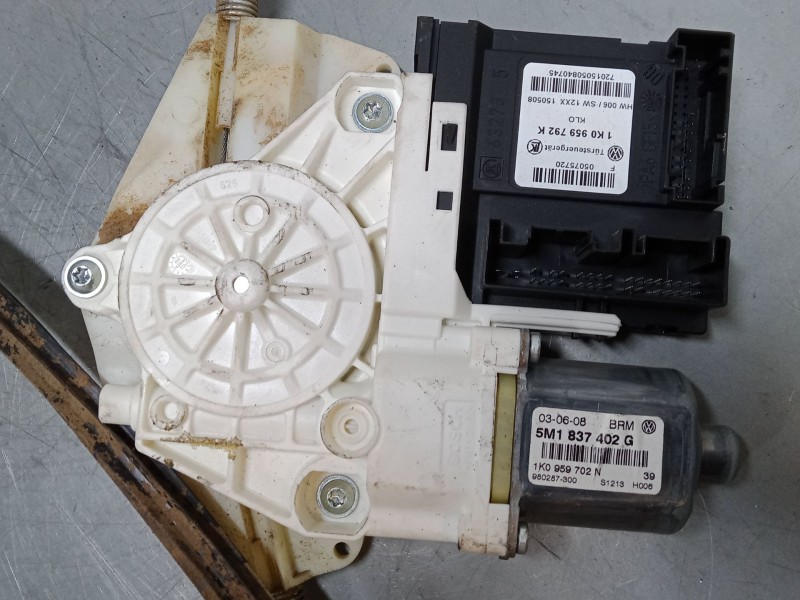 Recambio de elevalunas electrico delantero derecho para volkswagen golf plus v (5m1, 521) 1.9 tdi referencia OEM IAM 1K0959792K  Recambio de elevalunas electrico delantero derecho para volkswagen golf plus v (5m1, 521) 1.9 tdi referencia OEM IAM 1K0959792K