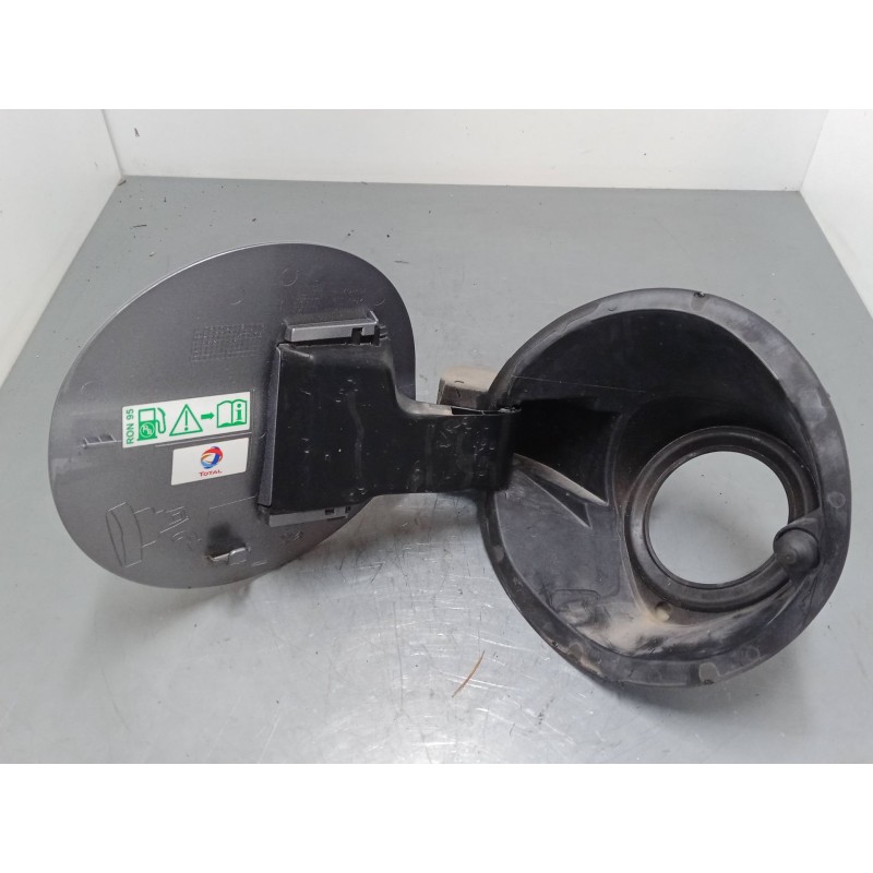 Recambio de tapa exterior combustible para peugeot 2008 i (cu_) 1.2 thp 110 / puretech 110 referencia OEM IAM 9677638680  