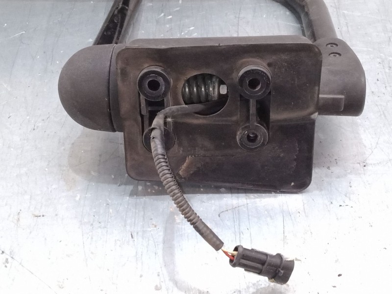 Recambio de retrovisor grande derecho para mitsubishi canter ( camion caja abierta) referencia OEM IAM    Recambio de retrovisor grande derecho para mitsubishi canter ( camion caja abierta) referencia OEM IAM