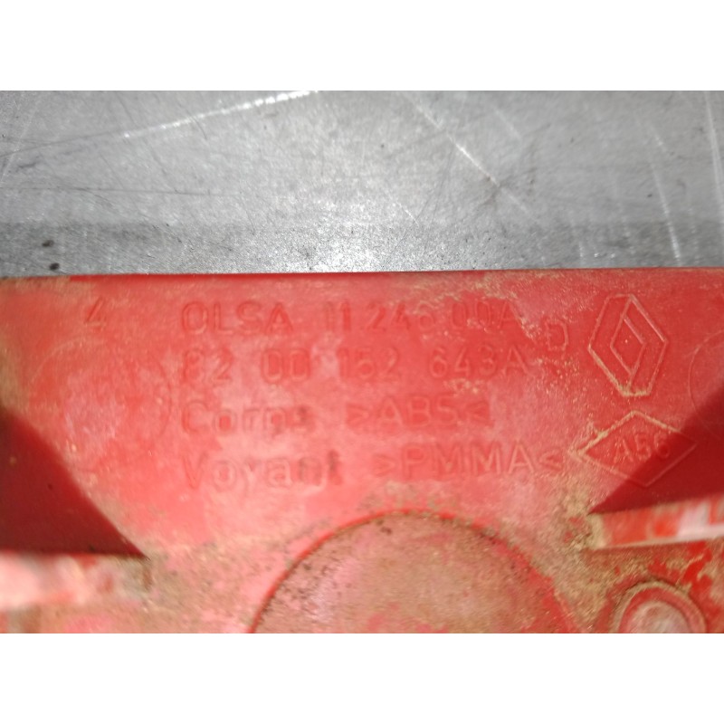 Recambio de catadioptrico trasero derecho para renault grand scénic ii (jm0/1_) 1.9 dci (jm0g, jm12, jm1g, jm2c) referencia OEM 