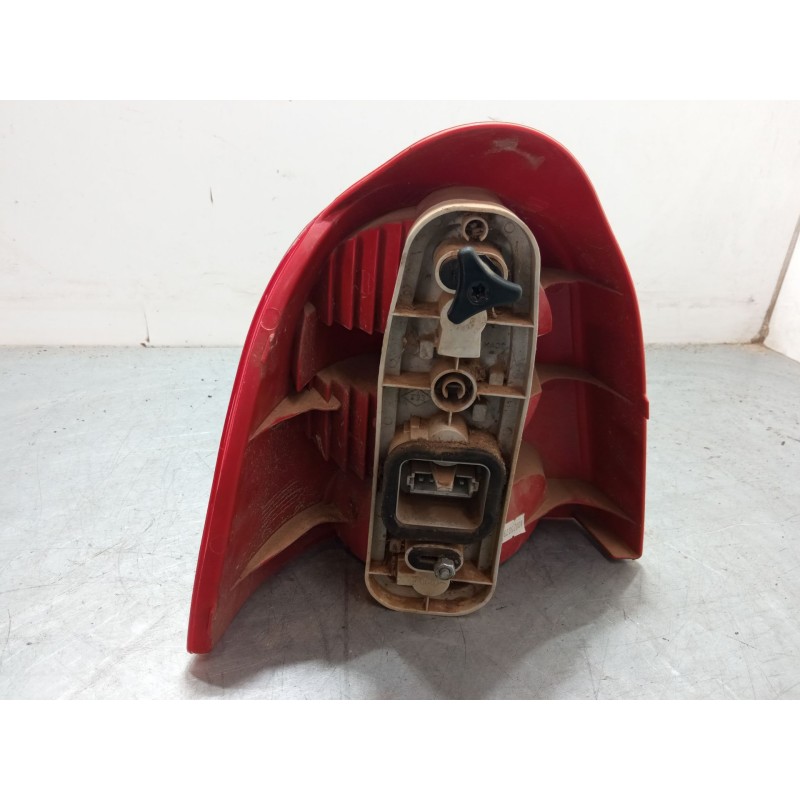 Recambio de piloto trasero derecho para renault twingo i (c06_) 1.2 16v (c06c, c06d, c06k) referencia OEM IAM    Recambio de piloto trasero derecho para renault twingo i (c06_) 1.2 16v (c06c, c06d, c06k) referencia OEM IAM