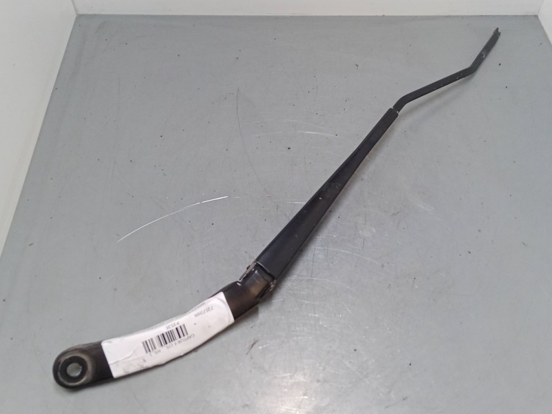 Recambio de brazo limpia delantero izquierdo para renault captur i (j5_, h5_) 1.5 dci 90 referencia OEM IAM   