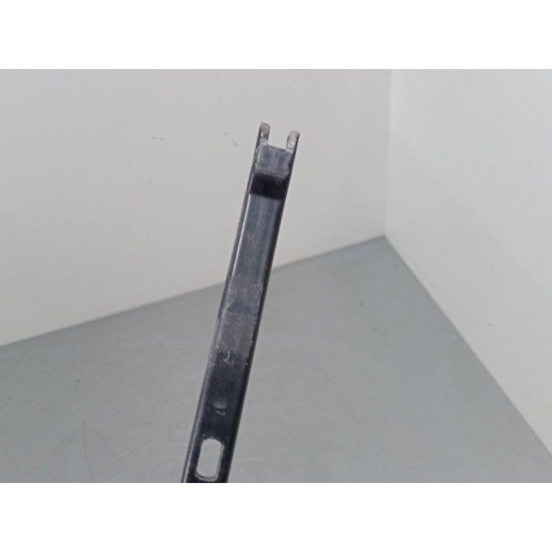 Recambio de brazo limpia delantero izquierdo para renault captur i (j5_, h5_) 1.5 dci 90 referencia OEM IAM   