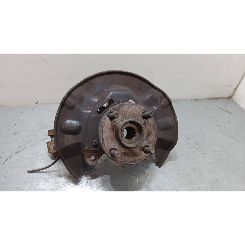 Recambio de mangueta delantera izquierda para toyota corolla (_e12_) 1.4 vvt-i (zze120_) referencia OEM IAM   