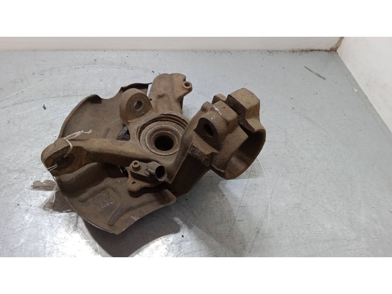 Recambio de mangueta delantera derecha para volkswagen golf iv (1j1) 1.6 16v referencia OEM IAM    Recambio de mangueta delantera derecha para volkswagen golf iv (1j1) 1.6 16v referencia OEM IAM