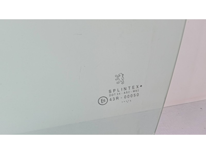 Recambio de luna puerta delantera izquierda para peugeot 206 cc (2d) 1.6 referencia OEM IAM    Recambio de luna puerta delantera izquierda para peugeot 206 cc (2d) 1.6 referencia OEM IAM