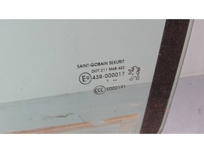 Recambio de luna puerta delantera izquierda para peugeot 207 cc (wd_) 1.6 16v referencia OEM IAM    Recambio de luna puerta delantera izquierda para peugeot 207 cc (wd_) 1.6 16v referencia OEM IAM