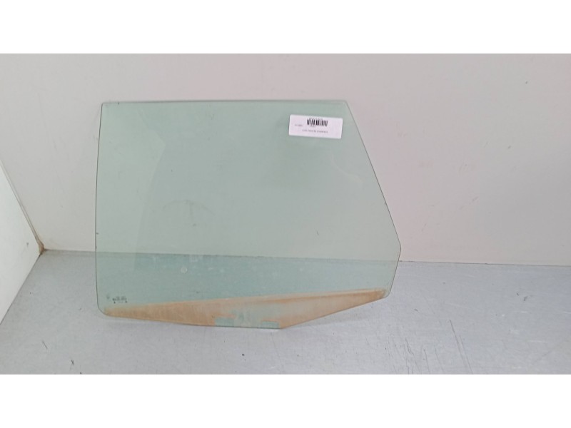 Recambio de luna trasera izquierda para seat ibiza ii (6k1) 1.4 i referencia OEM IAM    Recambio de luna trasera izquierda para seat ibiza ii (6k1) 1.4 i referencia OEM IAM