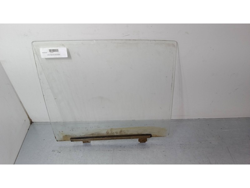 Recambio de luna trasera izquierda para mercedes-benz clase s (w116) 280 se, sel (116.024, 116.025) referencia OEM IAM    Recambio de luna trasera izquierda para mercedes-benz clase s (w116) 280 se, sel (116.024, 116.025) referencia OEM IAM