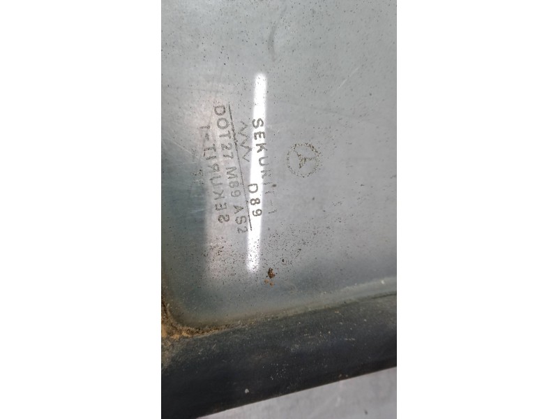 Recambio de luna custodia trasera derecha para mercedes-benz clase s (w116) 280 se, sel (116.024, 116.025) referencia OEM IAM    Recambio de luna custodia trasera derecha para mercedes-benz clase s (w116) 280 se, sel (116.024, 116.025) referencia OEM IAM