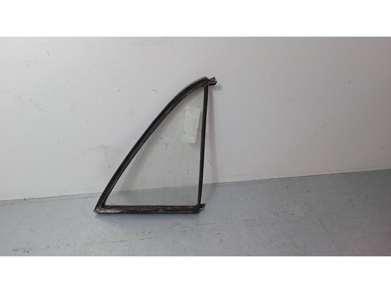 Recambio de luna custodia trasera izquierda para mercedes-benz clase s (w116) 280 se, sel (116.024, 116.025) referencia OEM IAM  Recambio de luna custodia trasera izquierda para mercedes-benz clase s (w116) 280 se, sel (116.024, 116.025) referencia OEM IAM