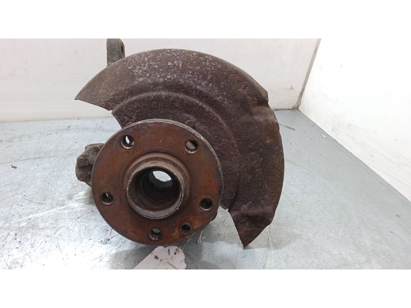 Recambio de mangueta delantera derecha para volkswagen transporter t4 furgoneta (70a, 70h, 7da, 7dh) 1.9 d referencia OEM IAM   