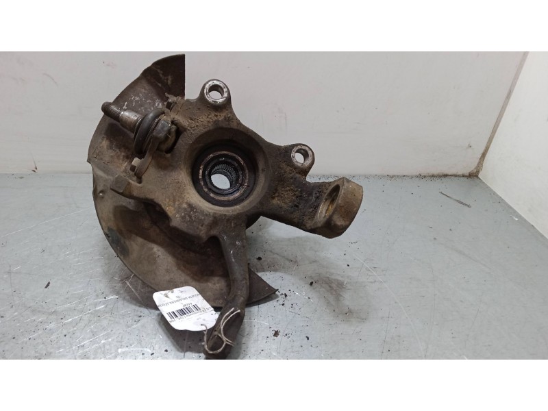 Recambio de mangueta delantera izquierda para volkswagen transporter t4 furgoneta (70a, 70h, 7da, 7dh) 1.9 d referencia OEM IAM 