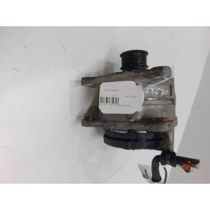 Recambio de alternador para volkswagen polo iv sedán (9a4, 9a2, 9n2, 9a6) 1.4 referencia OEM IAM 037903025M  