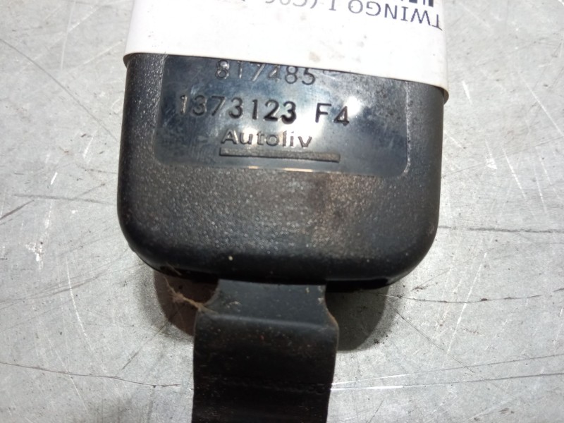 Recambio de anclaje cinturon trasero central para renault twingo i (c06_) 1.2 16v (c06c, c06d, c06k) referencia OEM IAM    Recambio de anclaje cinturon trasero central para renault twingo i (c06_) 1.2 16v (c06c, c06d, c06k) referencia OEM IAM